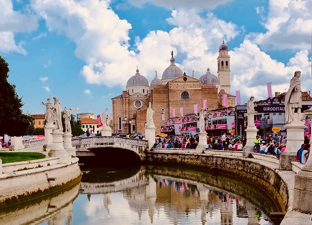 The Road to Rome: Giro d’Italia 2025 Predictions